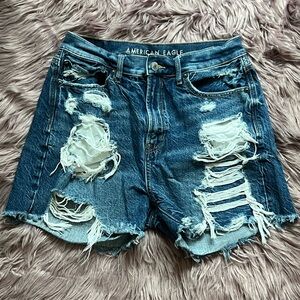 AE Distressed 90s Boyfriend Denim Shorts